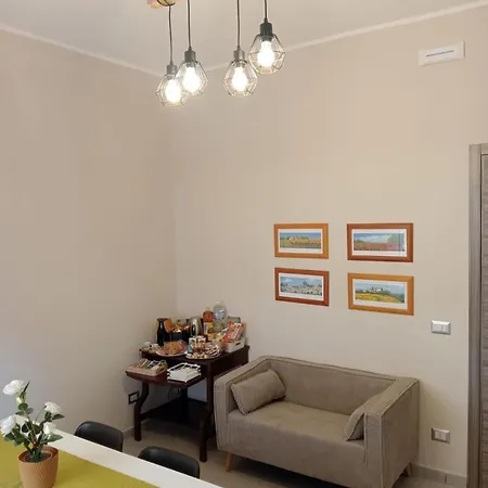 Chiaravalle Apartment *